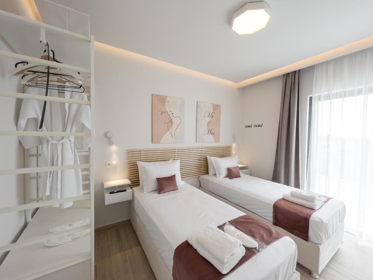 Palace Apartment *